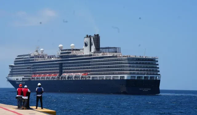 Cabo Rojo recibe cerca de 2,000 visitantes con la llegada de su segundo crucero