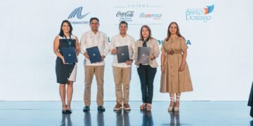Hoteles de Santo Domingo firman convenio para recolectar residuos del turismo