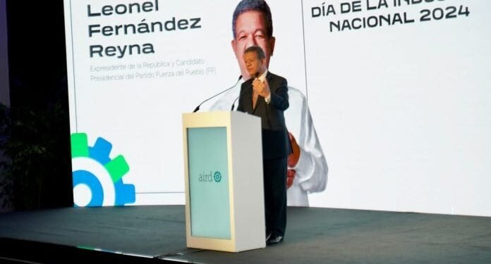 Leonel Fernández promete impulsar la compra local e innovación industrial