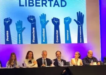 La SIP ve riesgos a la libertad de prensa por ley DNI en República Dominicana