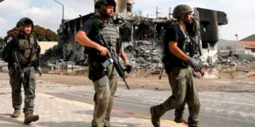 Israel retira parte sus tropas del sur de la Franja de Gaza