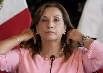 Fiscalía incauta relojes prestados a presidenta de Perú en caso Rolexgate