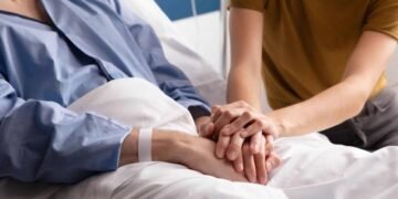 Retención de pacientes por falta de pago, práctica ilegal pero habitual en el país