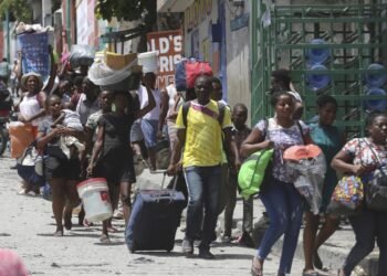 Cerca de 100.000 personas huyeron de Puerto Príncipe en un mes (ONU)