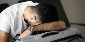 ¿Qué causa la fatiga diaria? Especialistas explican las razones