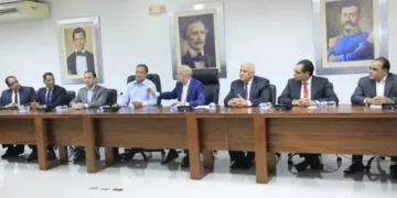 Abel Martínez recibe a los observadores internacionales del CONEP