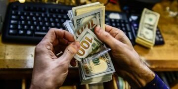 Diferencia cambiaria en el aeropuerto de Las Américas impacta a pasajeros