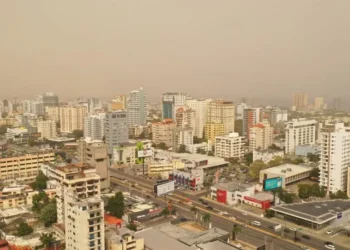 ¿Cómo protegerse de polvo del Sahara y el calor?