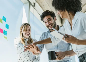 Cinco hábitos que debes dejar para alcanzar el éxito