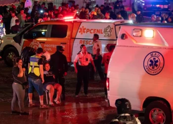 Ascienden a 9 los muertos y 50 heridos tras la caída de un templete en un acto del opositor Máynez en México