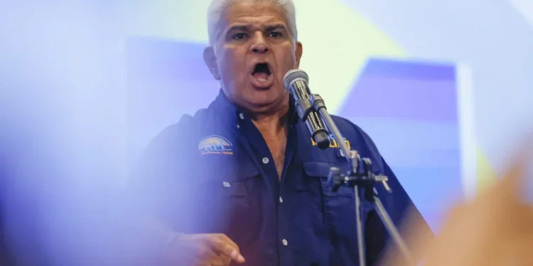 Migración, comercio y recuperar la confianza en Panamá, retos de Mulino como presidente