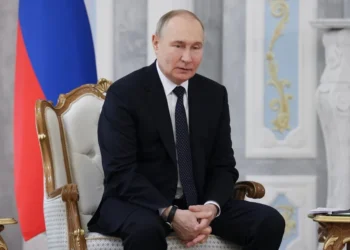 Putin pide reanudar las negociaciones de paz con Ucrania