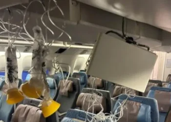 Las turbulencias extremas que dejaron un pasajero muerto y 30 heridos en un vuelo entre Londres y Singapur