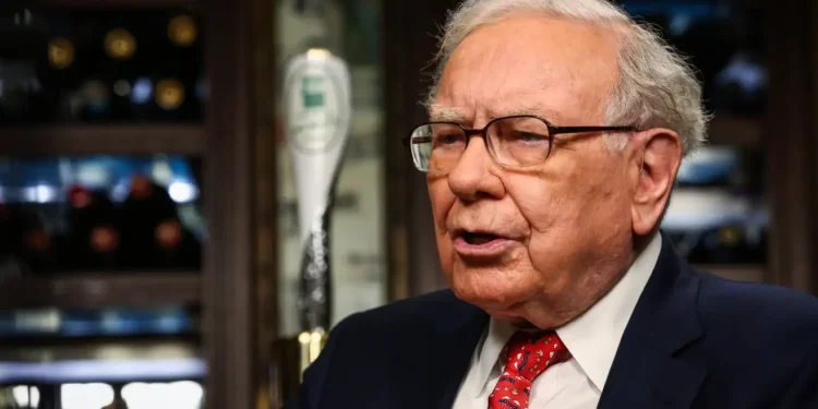 Warren Buffett compara la inteligencia artificial con las armas nucleares