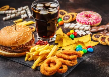 Cuidado con las comidas rápidas y sigue las recomendaciones de nutricionista Annie Veloz