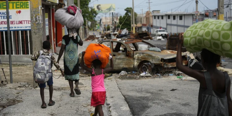 Pandillas de Haití perpetran nuevos ataques días después del nombramiento del nuevo primer ministro