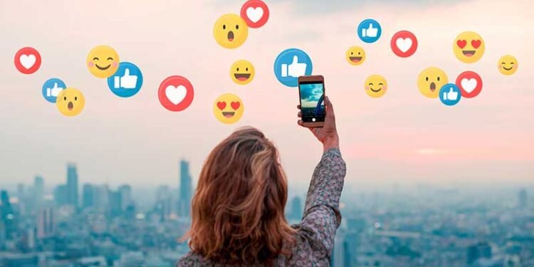 España aprueba ley que regula ‘influencers’