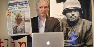 Qué reveló WikiLeaks y por qué EE.UU. persigue ‘a muerte’ a Assange