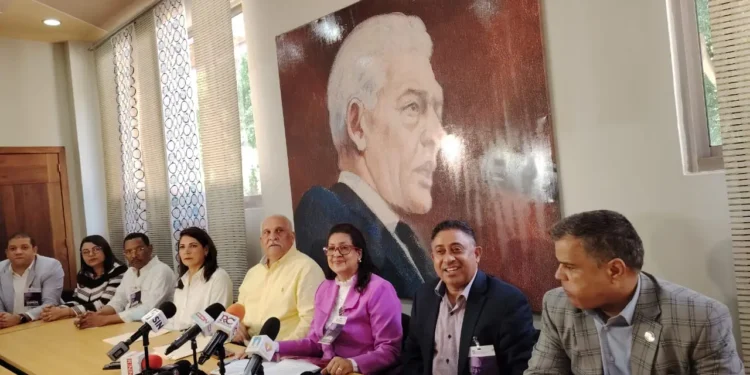 Comité Central del PLD completa Comisión Organizadora del X Congreso Ordinario.