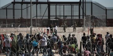 La mayoría de los estadounidenses, incluyendo los latinos, apoyan la deportación masiva.