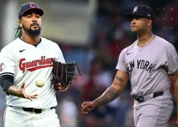 Emmanuel Clase y Luis Gil entre los mejores lanzadores del mes de mayo