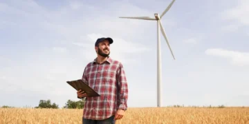 El dilema que enfrenta España por producir demasiada electricidad con energías renovables