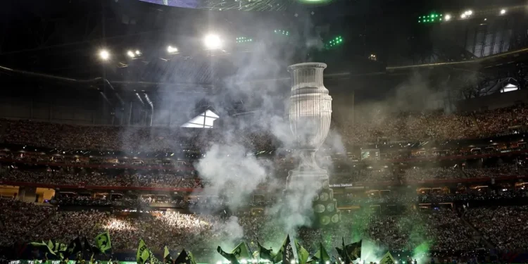 Feid brilla en el Mercedes-Benz de Atlanta y la Copa América comienza a ritmo latino