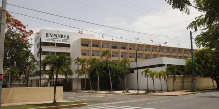 Ministro de Turismo asegura centro de convenciones de Santo Domingo se hará en el antiguo hotel Hispaniola