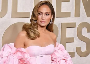 Jennifer López cancela su gira para pasar tiempo con sus hijos, familia y amigos