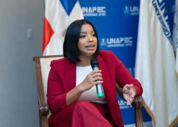 Especialista advierte Compras y Contrataciones viola plazos y derechos de suplidores