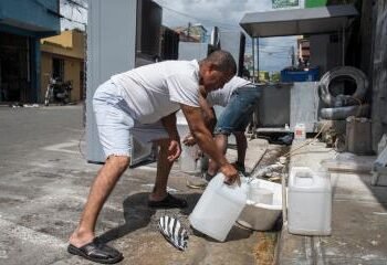 La falta de agua sigue atormentando la gente