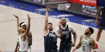 99-106. Los Celtics plantan su bandera en Dallas y acarician el anillo de la NBA