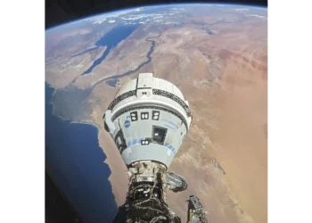 Por qué los astronautas de la NASA se retrasan en la estación espacial después del lanzamiento del Boeing Starliner