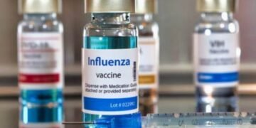 Vacunas para influenza estarán disponibles en otoño; hermetismo en torno a las de Covid