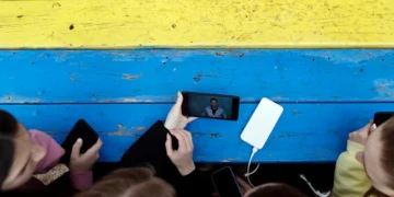 Casi el 40 % de la población evita las noticias, asegura un informe