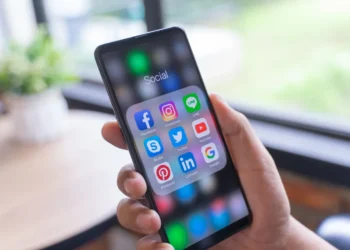 Nueva York promulga las regulaciones más estrictas del país para proteger a los menores de las redes sociales