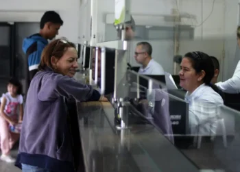 Millones de venezolanos en el extranjero no podrán votar por las trabas gubernamentales