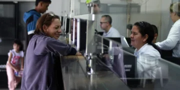 Millones de venezolanos en el extranjero no podrán votar por las trabas gubernamentales