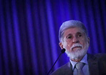 Maduro le dice al asesor de Lula que entregará actas electorales en los “próximos días”, según prensa