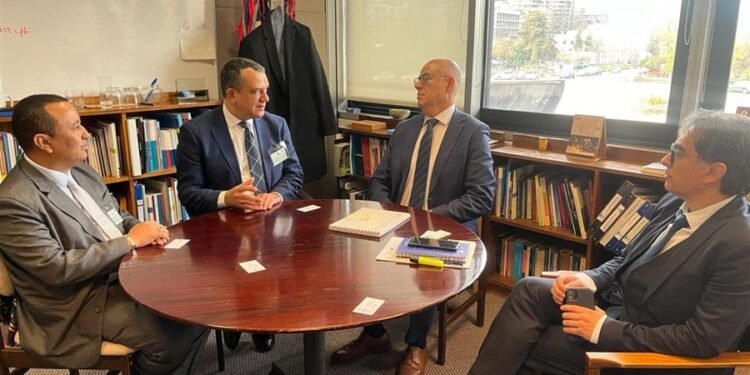 Presidente JCE agota reunión de trabajo con la comisión de la CEPAL en Chile