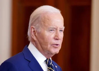 Biden abandona la carrera presidencial y pide el voto para Kamala Harris