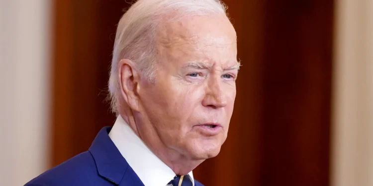 Biden abandona la carrera presidencial y pide el voto para Kamala Harris