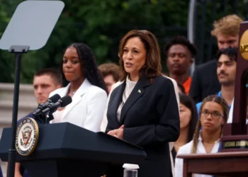 Kamala Harris debuta como aspirante presidencial y destaca la labor de Joe Biden