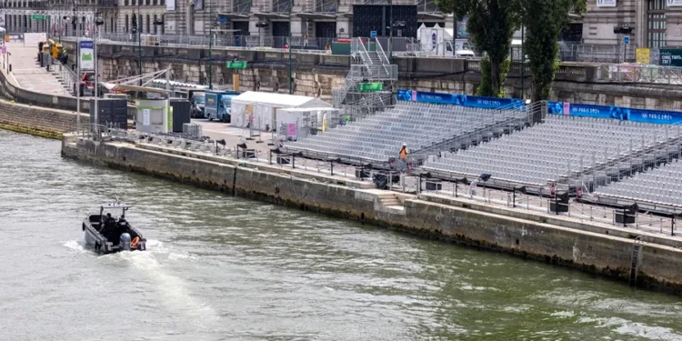 Se anulan los primeros entrenamientos en el Sena por la mala calidad del agua