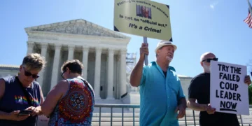 El Supremo de EE.UU. da una inmunidad parcial a Trump en el caso del asalto al Capitolio