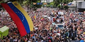 Oposición y chavismo se movilizan en una jornada de máxima tensión en Venezuela