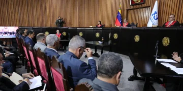 Supremo de Venezuela pide al ente electoral las actas de escrutinio de las presidenciales
