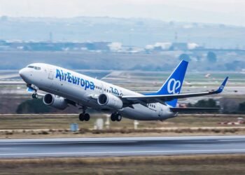 Air Europa inaugurará rutas a Santiago y Venecia
