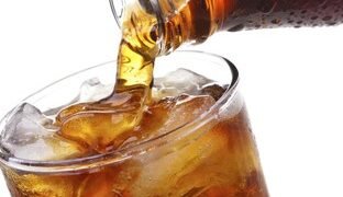 Qué le pasa al cuerpo cuando consumimos gaseosas azucaradas