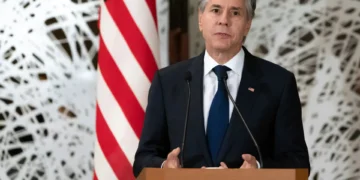 Blinken habla con González Urrutia y Machado y les expresa “preocupación” por su seguridad